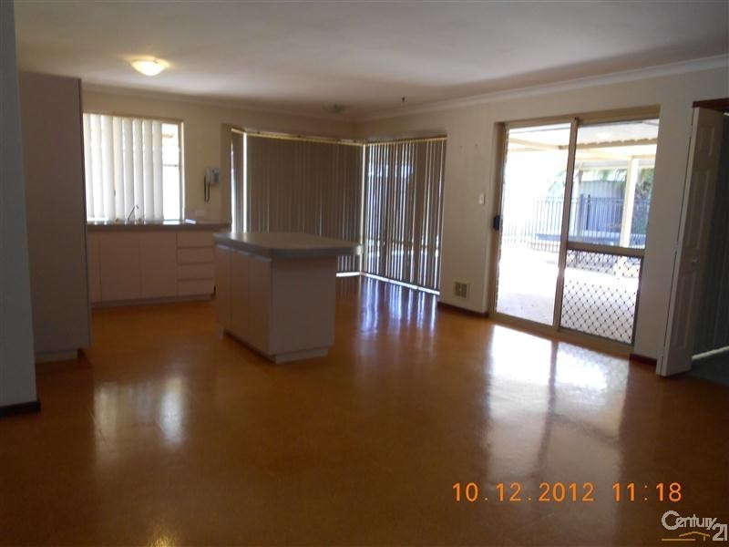 25 Dress Circle, Warnbro WA 6169