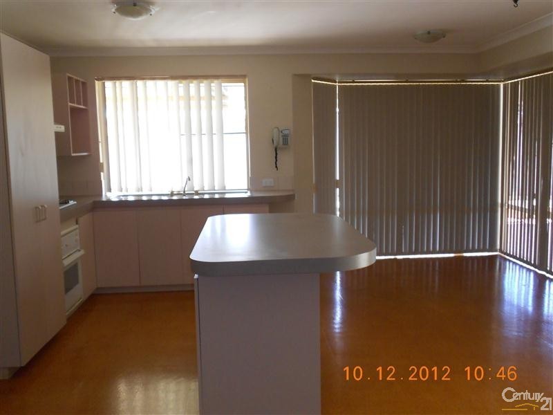 25 Dress Circle, Warnbro WA 6169