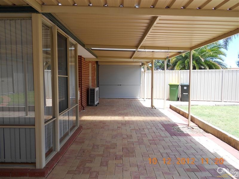 25 Dress Circle, Warnbro WA 6169