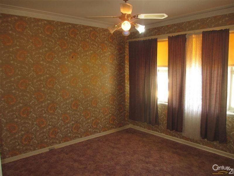 5 Houston Street, Rockingham WA 6168