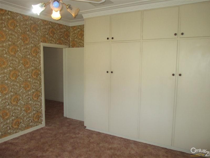 5 Houston Street, Rockingham WA 6168