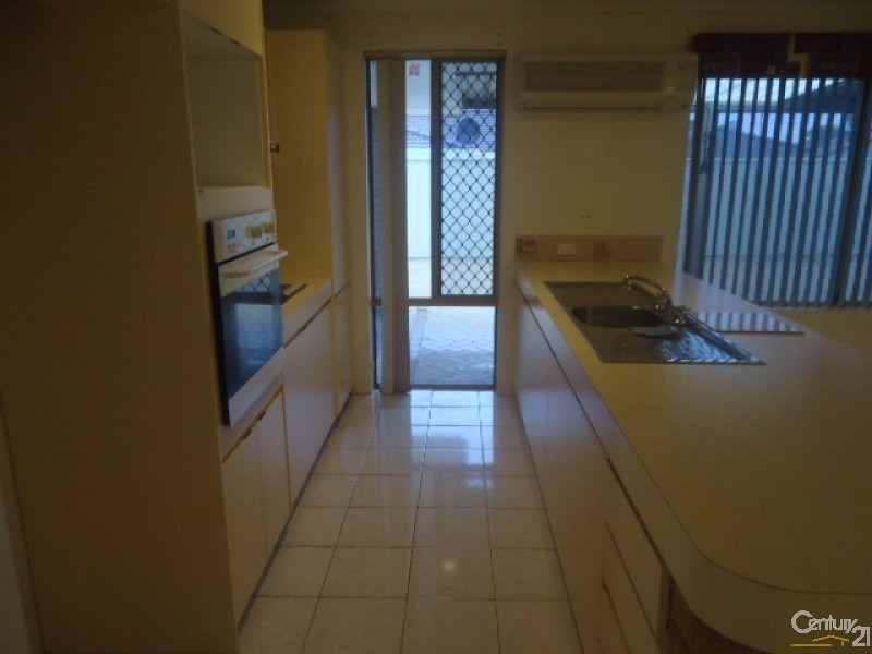 5 Shell Close, Cooloongup WA 6168