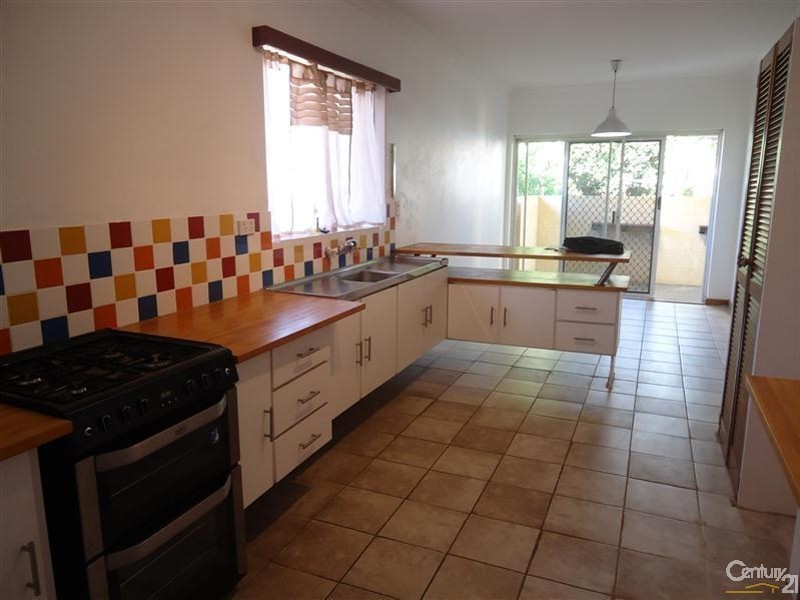 21 Waikiki Road, Safety Bay WA 6169