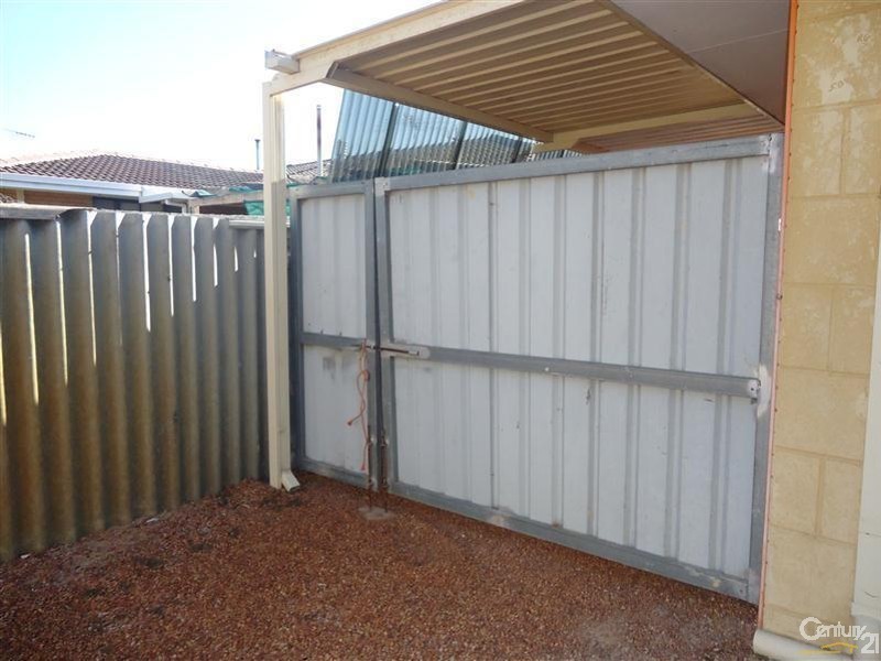 21 Waikiki Road, Safety Bay WA 6169