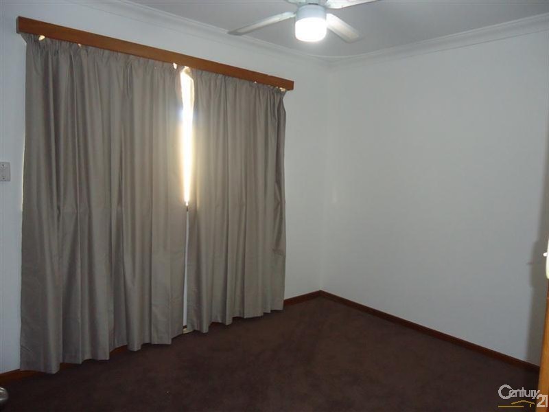 21 Waikiki Road, Safety Bay WA 6169