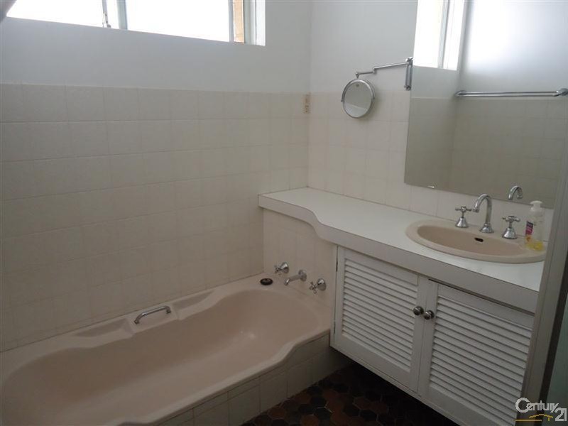 21 Waikiki Road, Safety Bay WA 6169