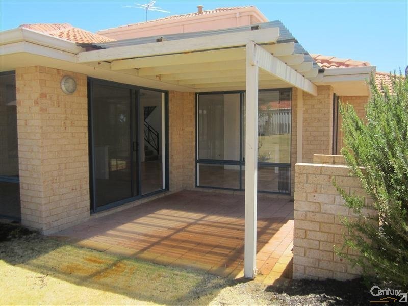 22 Morfontaine Parade, Port Kennedy WA 6172