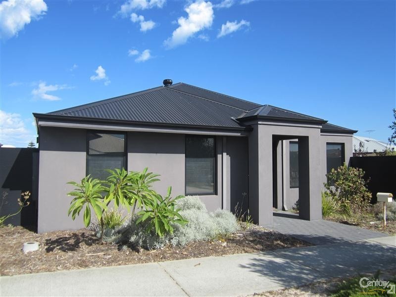 2 Valheru Avenue, Rockingham WA 6168