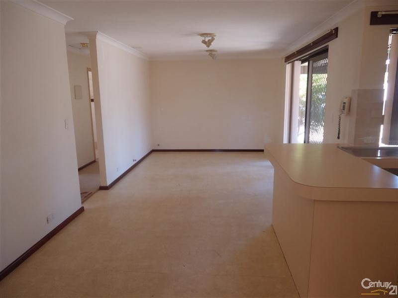 8 Madison Place, Cooloongup WA 6168