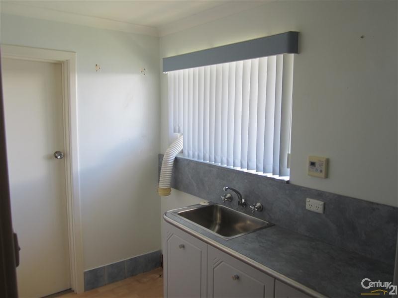 2/12 Parkin Street, Rockingham WA 6168