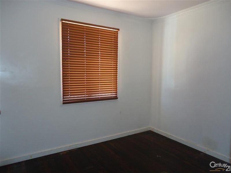 142A Lewington Street, Rockingham WA 6168