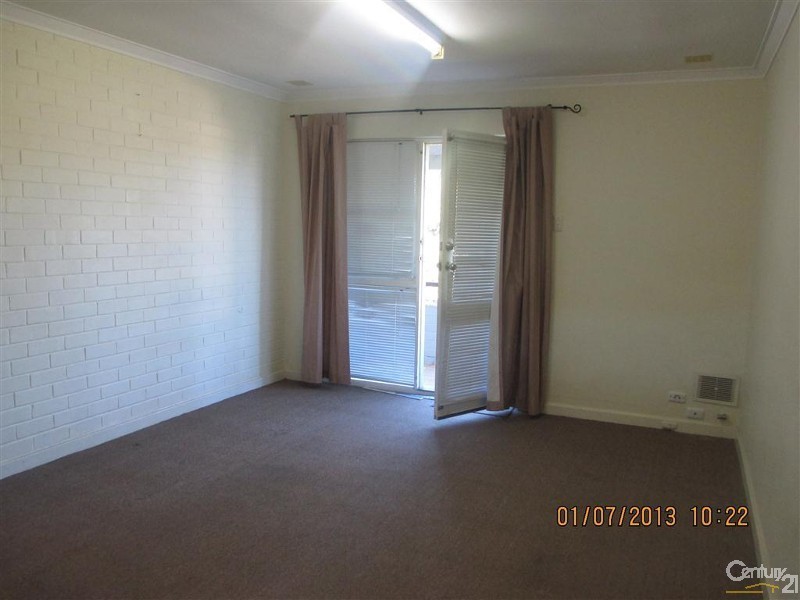 13/15 Corvus Place, Rockingham WA 6168