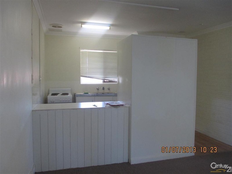 13/15 Corvus Place, Rockingham WA 6168