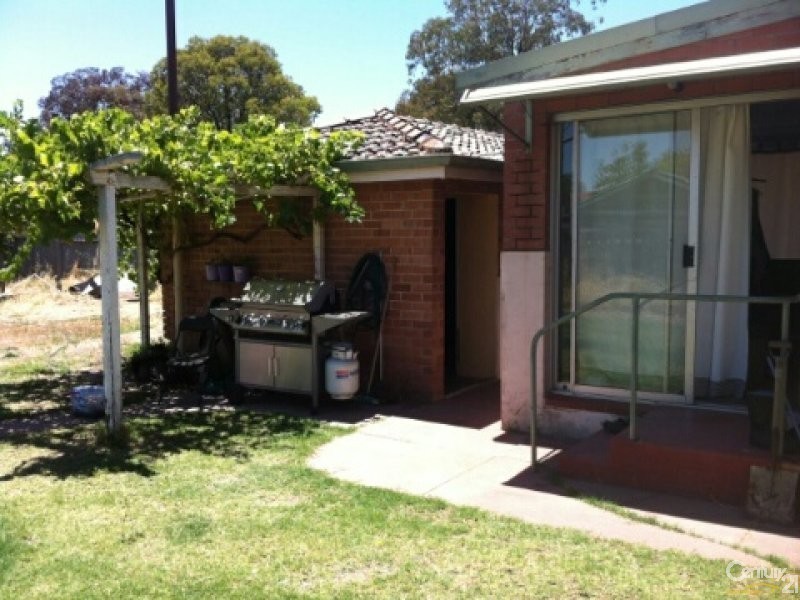 37 Clive Street, Katanning WA 6317