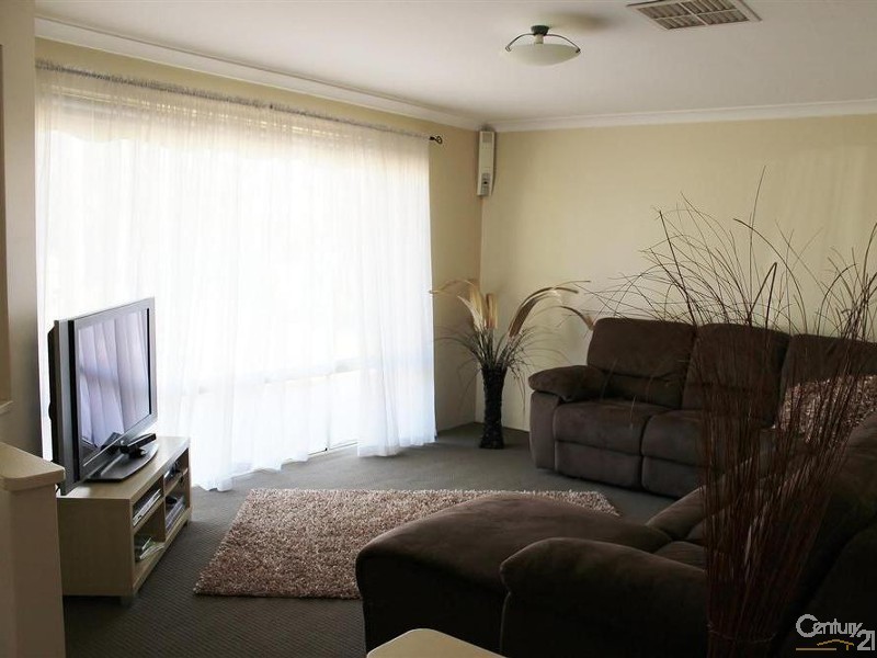 29 Kentia Close, Warnbro WA 6169