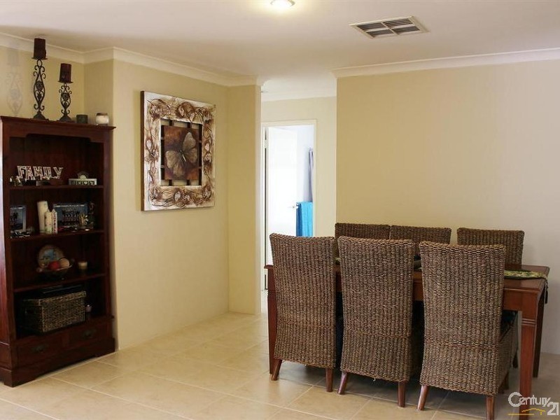 29 Kentia Close, Warnbro WA 6169