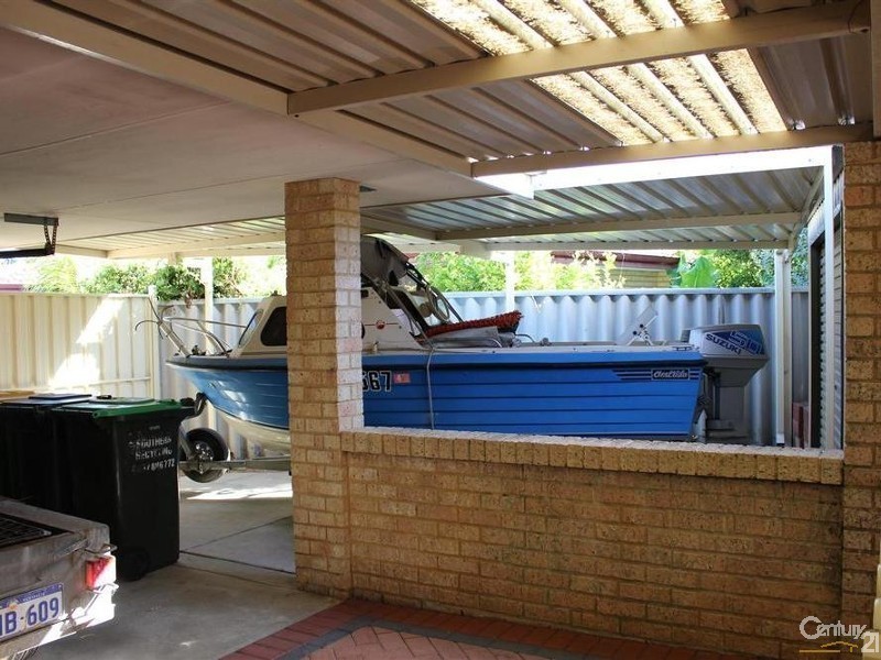 29 Kentia Close, Warnbro WA 6169