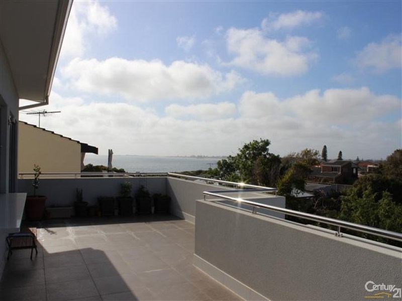 10 Hilda Road, Waikiki WA 6169