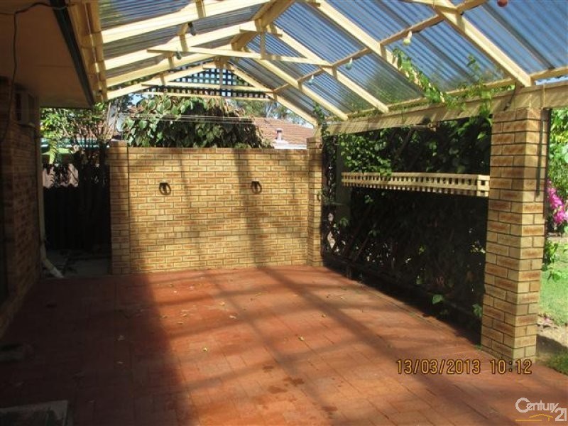 12 Voyager Court, Cooloongup WA 6168