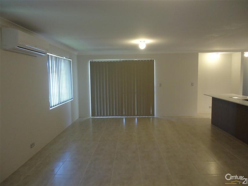 54 Sellafield Bend, Waikiki WA 6169