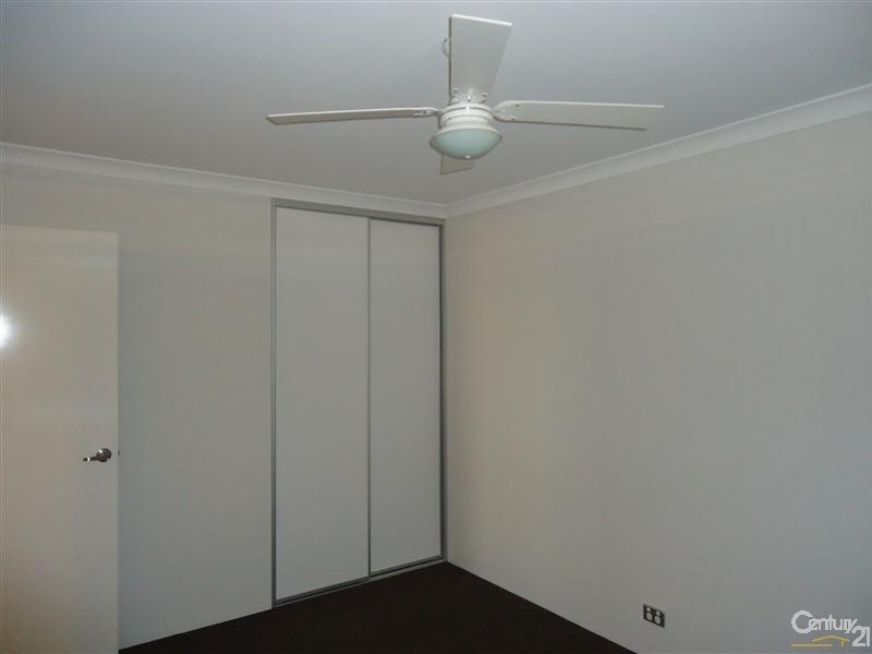 54 Sellafield Bend, Waikiki WA 6169