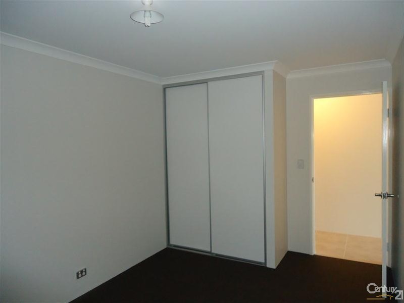 54 Sellafield Bend, Waikiki WA 6169