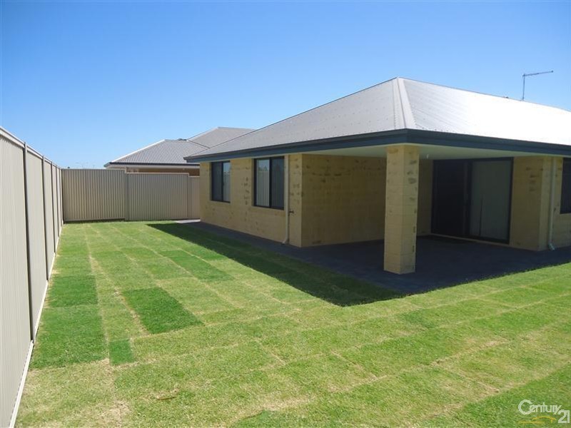 54 Sellafield Bend, Waikiki WA 6169