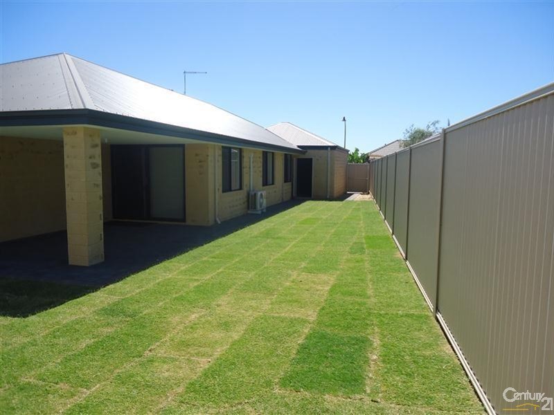 54 Sellafield Bend, Waikiki WA 6169