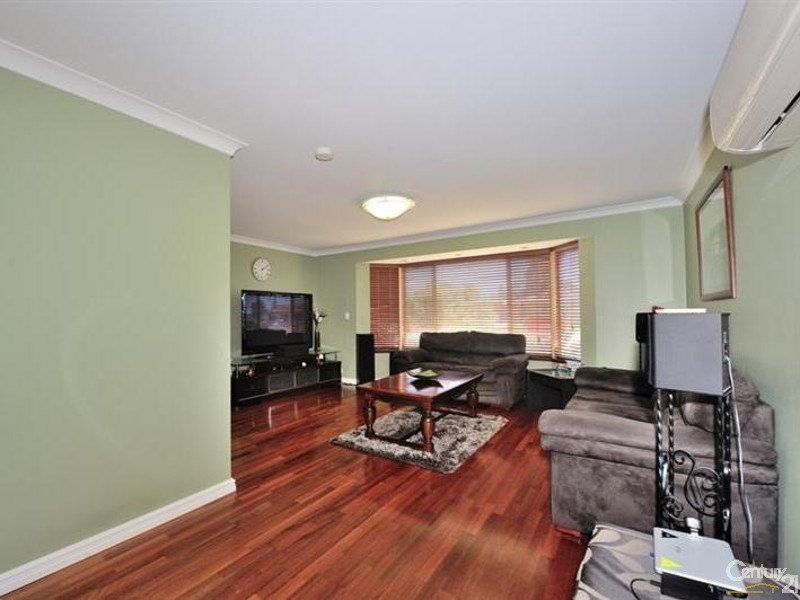 4 Caspian Mews, Waikiki WA 6169