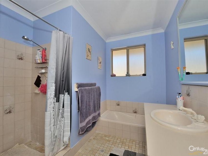 4 Caspian Mews, Waikiki WA 6169