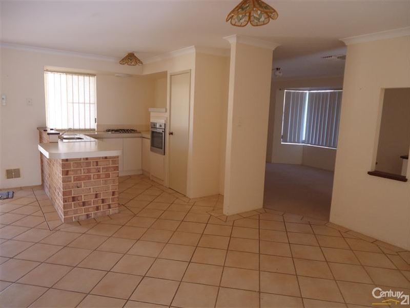 100 The Avenue, Warnbro WA 6169