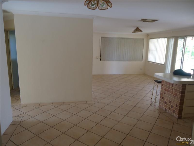 100 The Avenue, Warnbro WA 6169