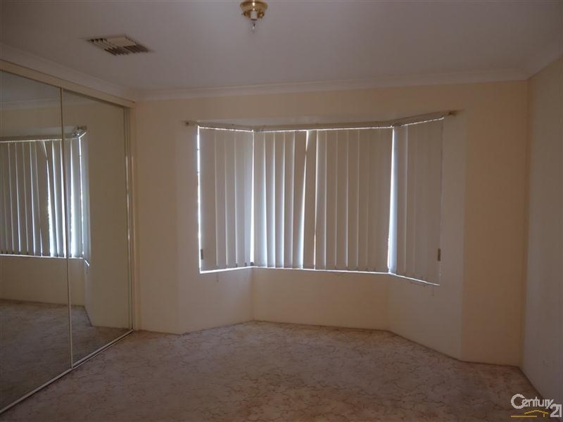 100 The Avenue, Warnbro WA 6169