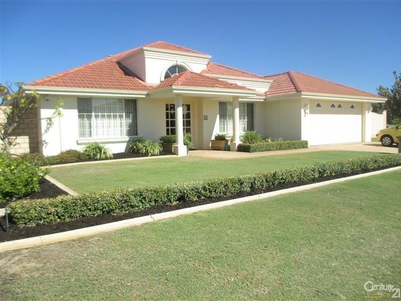 10 Sao Jorge Green, Secret Harbour WA 6173