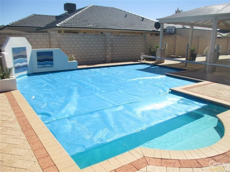 10 Sao Jorge Green, Secret Harbour WA 6173