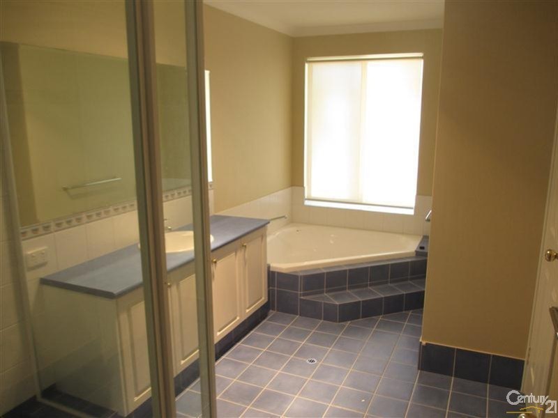 10 Sao Jorge Green, Secret Harbour WA 6173