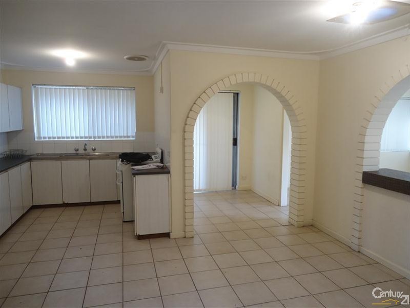 17 Palamuna Court, Hillman WA 6168