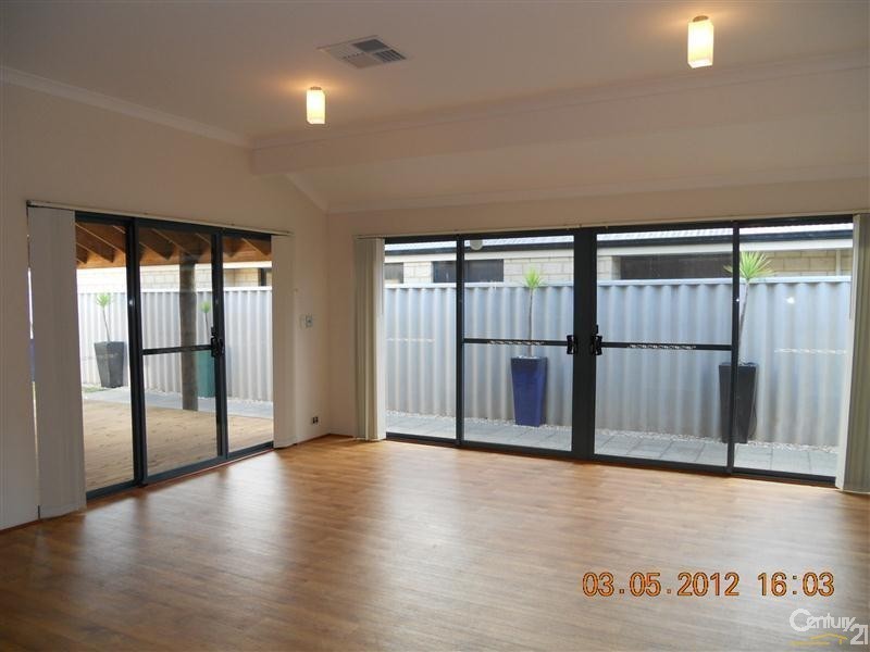 4 Rhapsody Close, Shoalwater WA 6169