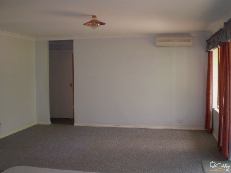 3/2 Tehani Close, Cooloongup WA 6168