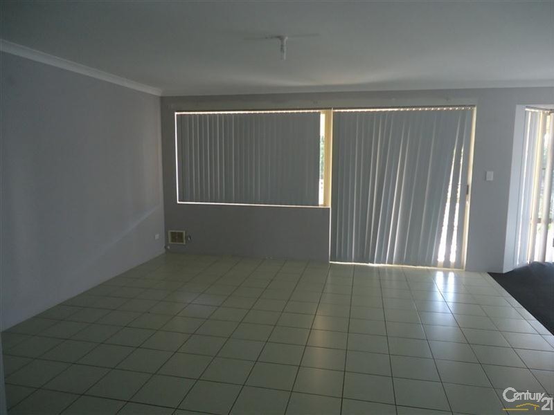 17 Kentia Close, Warnbro WA 6169