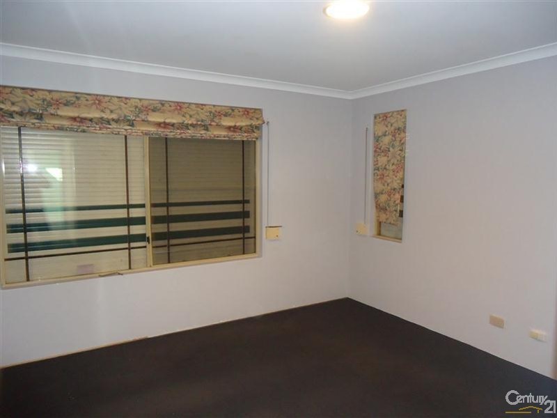 17 Kentia Close, Warnbro WA 6169