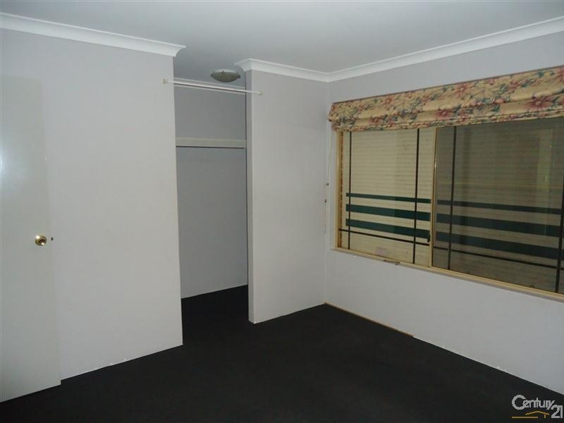 17 Kentia Close, Warnbro WA 6169
