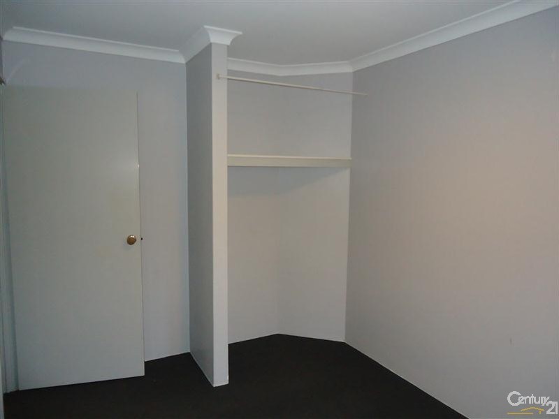 17 Kentia Close, Warnbro WA 6169