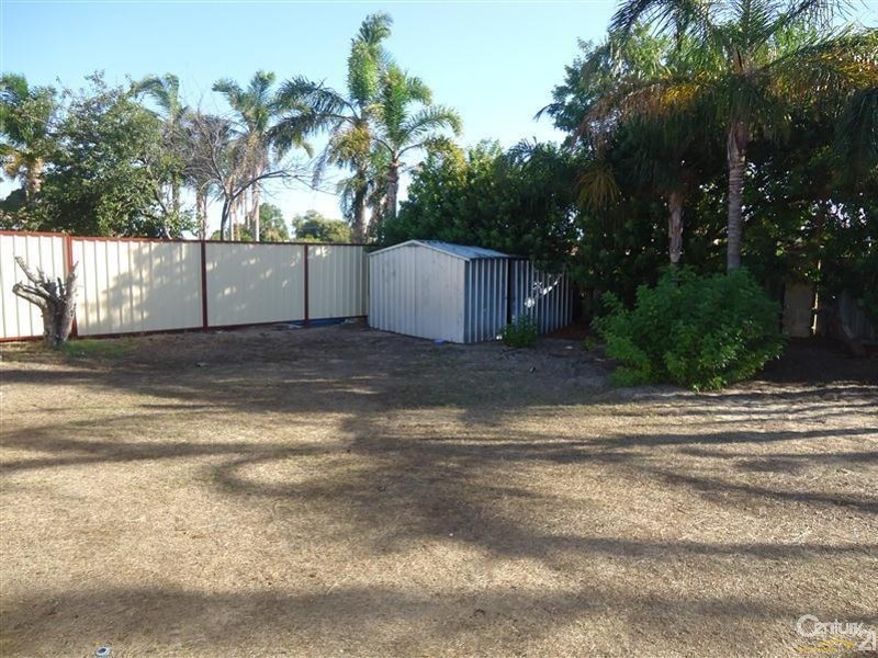 17 Kentia Close, Warnbro WA 6169