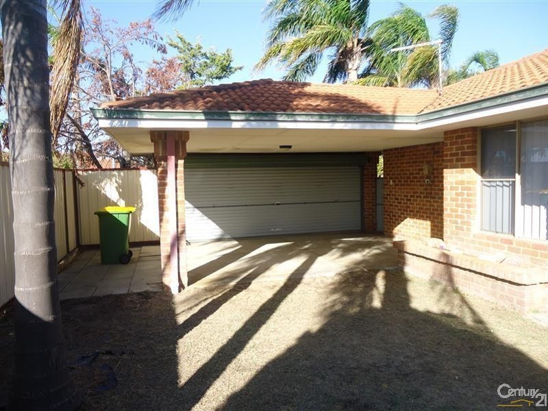 17 Kentia Close, Warnbro WA 6169