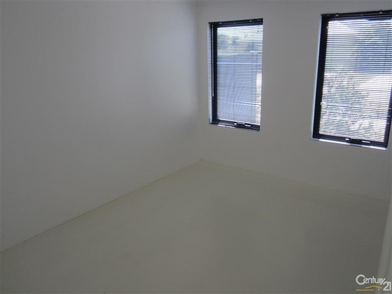 2 Valheru Avenue, Rockingham WA 6168