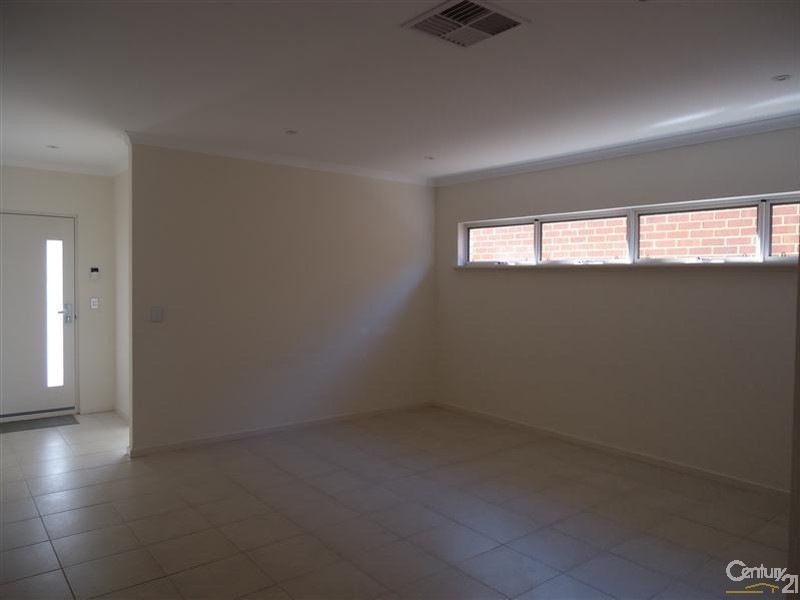 23 Coniston Bend, Waikiki WA 6169