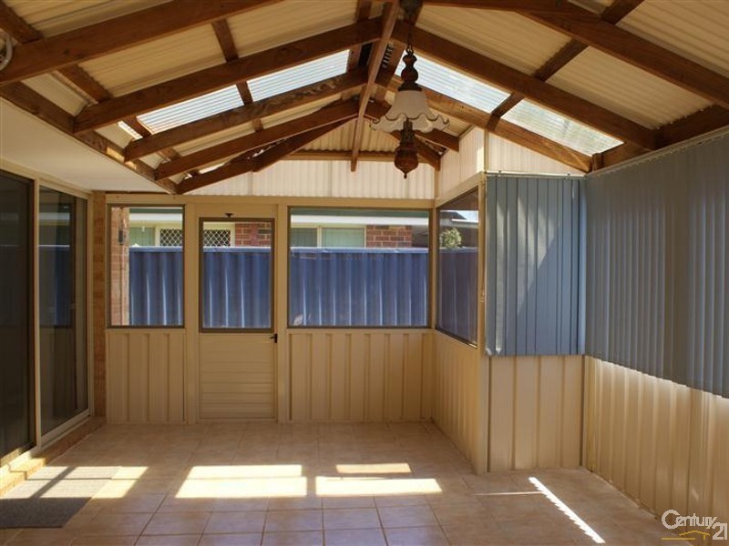 22 Sennet Lane, Warnbro WA 6169