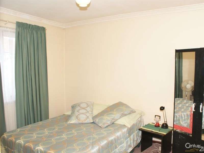 3/145 Leach Highway, Wilson WA 6107