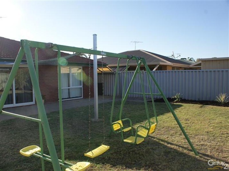 14 Kilmeny Loop, Warnbro WA 6169